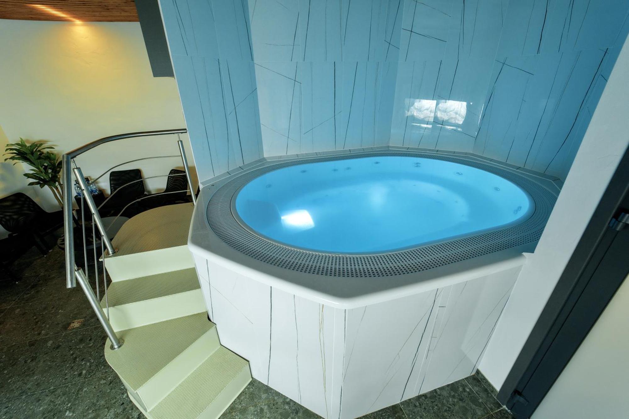 Zaliakalnio Terasos Apartamentai מלון דירות קובנה